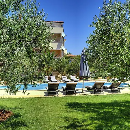 Apartamento In Near The